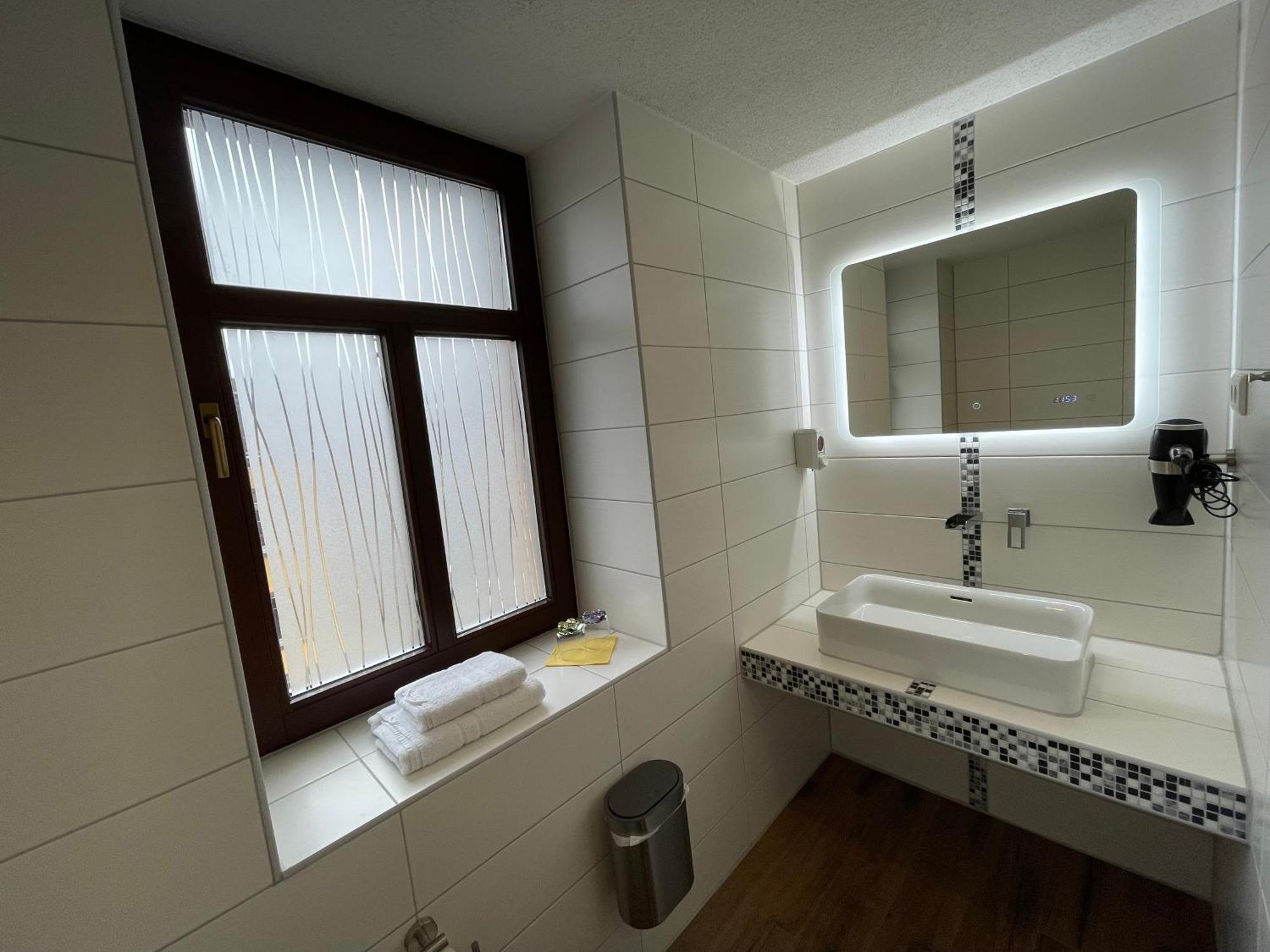 Avenue Das Gaestehaus Chemnitz Esterno foto
